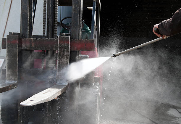 Best Gas Station Cleaning  in Mill City, OR